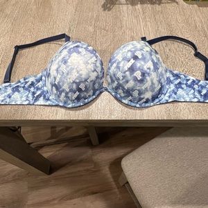Victoria’s Secret push up bra